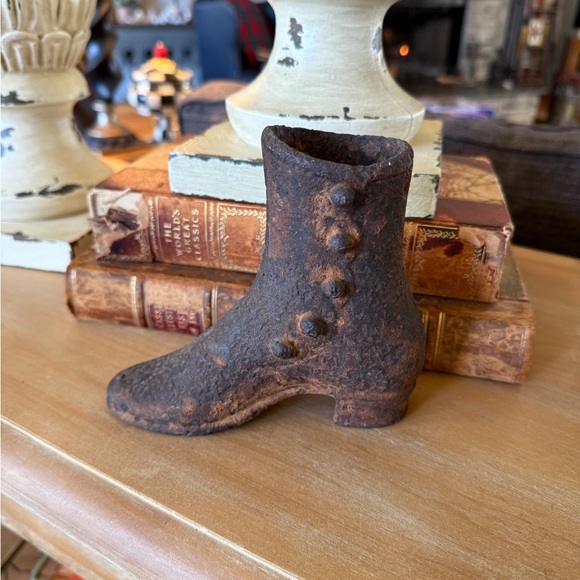Victorian Cast Iron Boot Mold from Norwich Connecticut - Picture 16 of 16